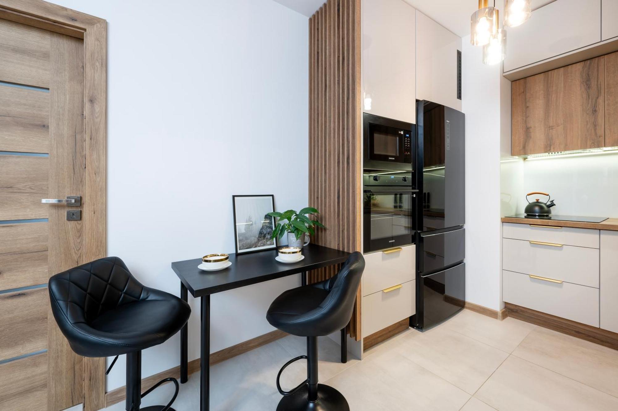Manufaktura Residence - Apartamenty Prestiz Z Garazem Podziemnym I Dwoma Lazienkami Lodz  Exterior photo